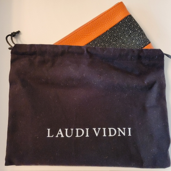 Laudi Vidni Wristlet - Picture 8 of 13